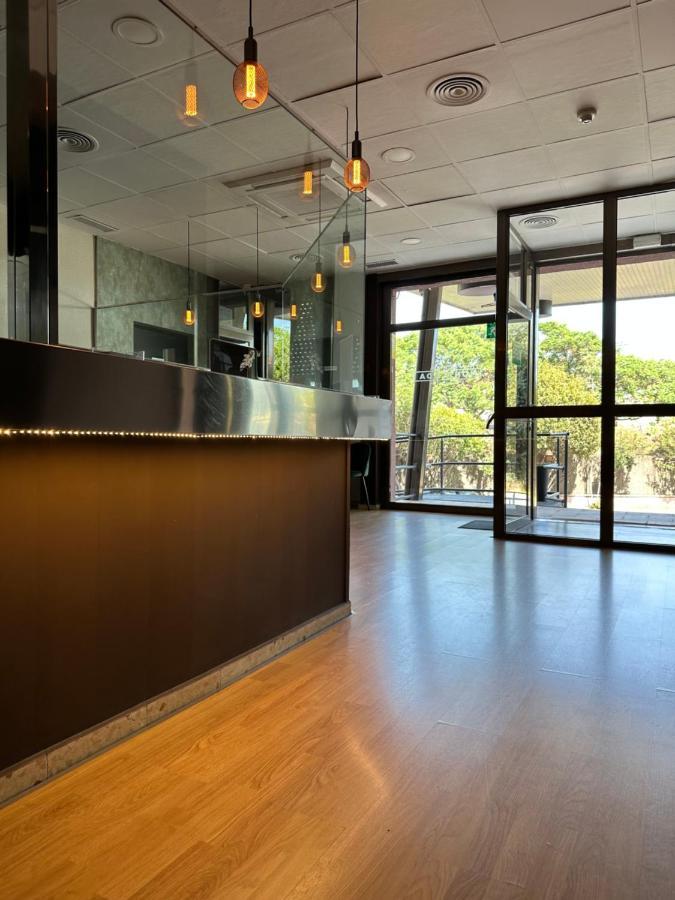 Aparthotel Montcada Екстер'єр фото